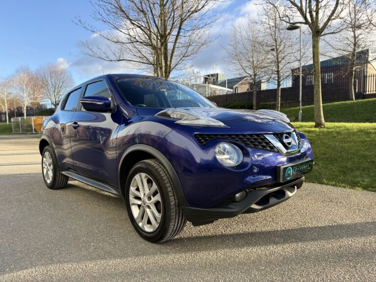NISSAN JUKE <br> <h6 style='color:white;font-size:;'>1.6 N-Connecta SUV 5dr Petrol XTRON Euro 6 (117 ps)</h6>