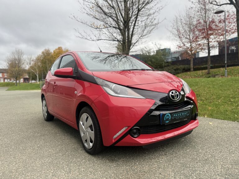 TOYOTA AYGO <br> <h6 style='color:white;font-size:;'>1.0 VVT-i x-play Euro 5 5dr Euro 5</h6>