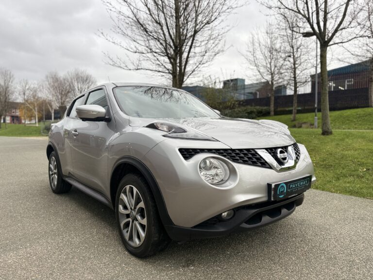 NISSAN JUKE <br> <h6 style='color:white;font-size:;'>1.5 dCi Tekna Euro 6 (s/s) 5dr</h6>