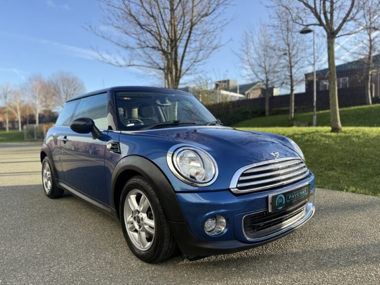 MINI HATCH <br> <h6 style='color:white;font-size:;'>1.6 One Steptronic Euro 5 3dr</h6>