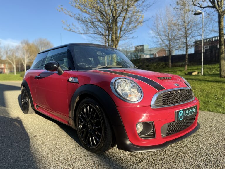 MINI HATCH <br> <h6 style='color:white;font-size:;'>1.6 Cooper S Steptronic Euro 5 3dr</h6>