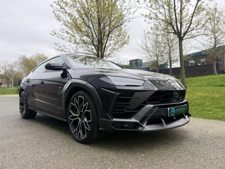LAMBORGHINI URUS <br> <h6 style='color:white;font-size:;'>4.0 V8 BiTurbo Auto 4WD Euro 6 5dr</h6>
